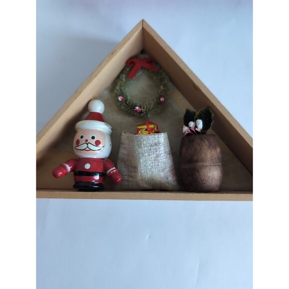 Vintage Commodore Wood Miniature Christmas Triangle House Diorama Wall Decor - Picture 7 of 9